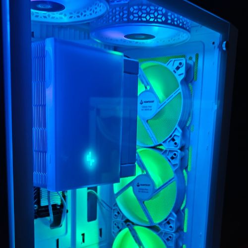 PC GAMA MEDIA GAMING